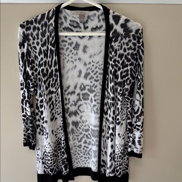 Black and White Leopard Print Women's Cardigan Sweater - Picture 2 of 8